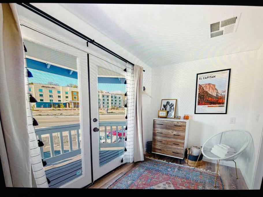 New Modern Boho Apt- Close To Yosemite Oakhurst Buitenkant foto